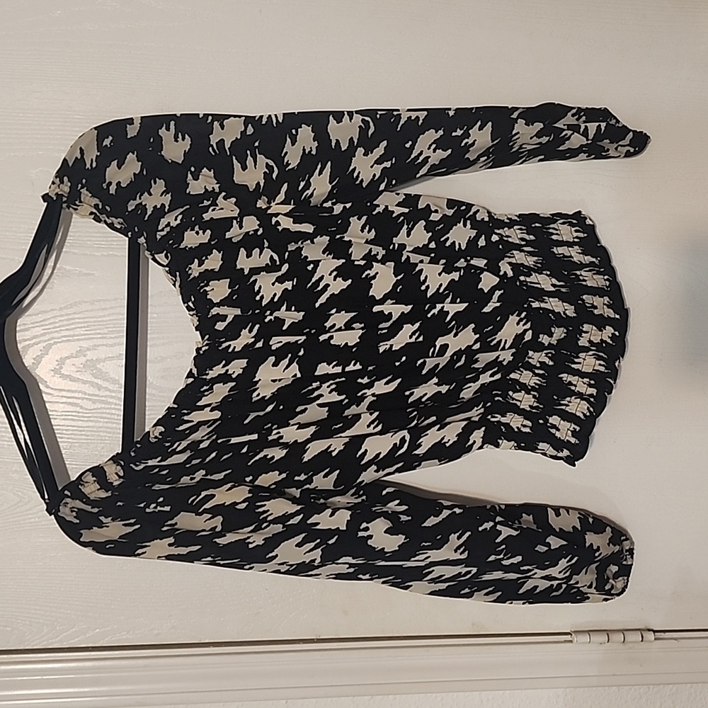 Michael Kors Silk Top - Picture 2 of 4